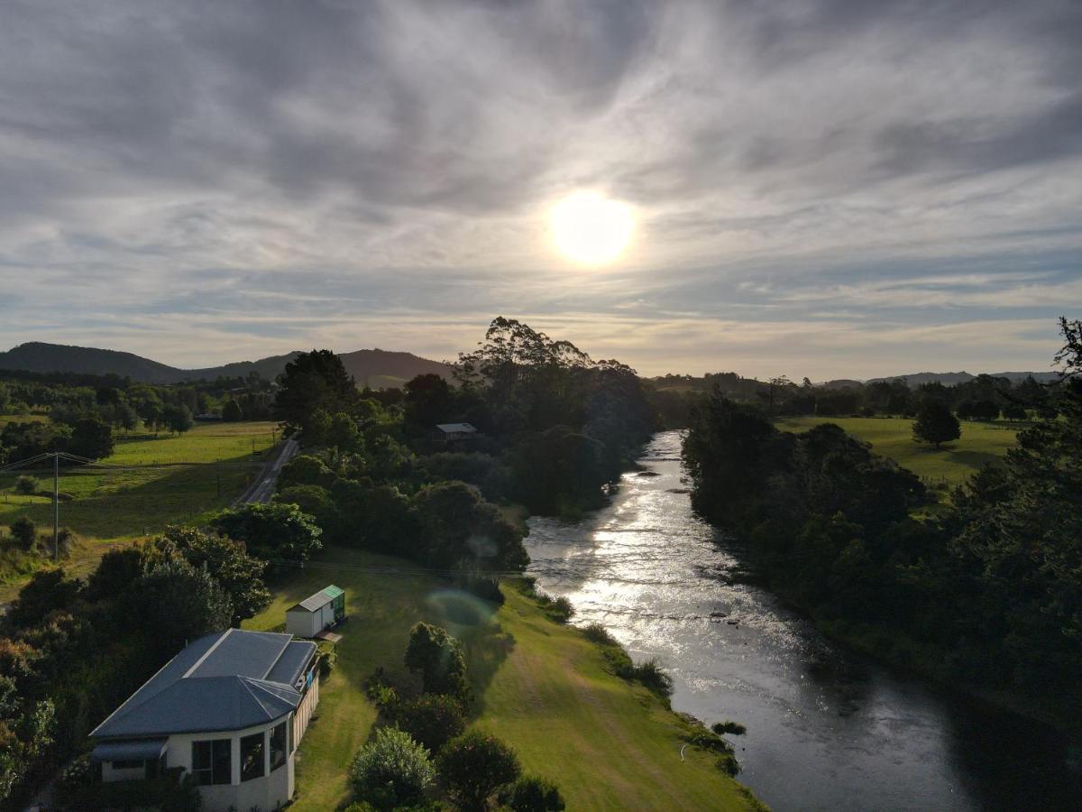 Te Awa Lodge Paihia Buitenkant foto