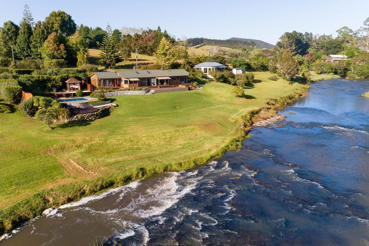 Te Awa Lodge Paihia Buitenkant foto